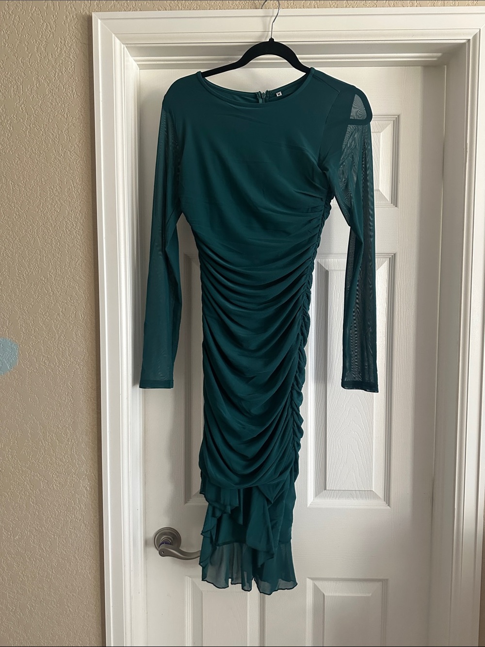 Elegant Ruched Long-Sleeve Dress in Teal Green